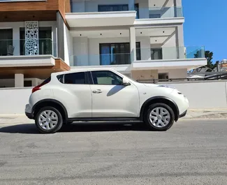 Nissan Juke 2015 do wynajęcia w Limassol. Limit przebiegu nieograniczony.