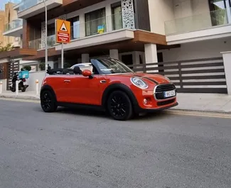 Wynajmij Mini Cooper Cabrio 2019 na Cyprze. Paliwo: Benzyna. Moc:  KM ➤ Koszt od 131 EUR za dobę.