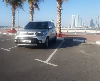 Wynajmij Kia Soul 2020 w ZEA. Paliwo: Benzyna. Moc:  KM ➤ Koszt od 90 AED za dobę.