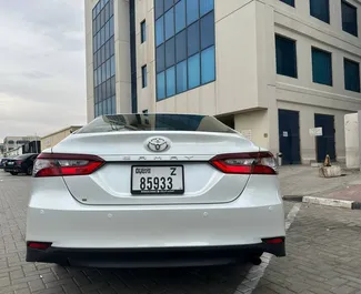 Toyota Camry – samochód kategorii Komfort, Premium na wynajem w ZEA ✓ Depozyt 1500 AED ✓ Ubezpieczenie: OC, CDW.