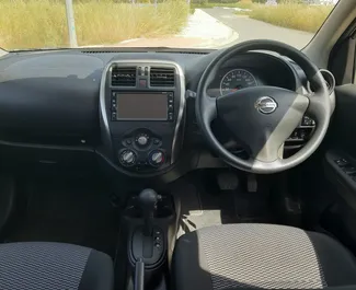 Wynajmij Nissan March 2019 na Cyprze. Paliwo: Benzyna. Moc: 80 KM ➤ Koszt od 21 EUR za dobę.