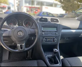 Volkswagen Golf 6 – samochód kategorii Ekonomiczny, Komfort na wynajem w Albanii ✓ Depozyt 250 EUR ✓ Ubezpieczenie: OC, FDW, Zagranica.