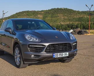 Wypożyczalnia Porsche Cayenne Turbo w Tbilisi, Gruzja ✓ Nr 6289. ✓ Skrzynia Automatyczna ✓ Opinii: 1.