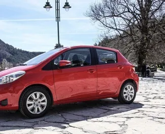 Wypożyczalnia Toyota Yaris w Budvie, Czarnogóra ✓ Nr 6295. ✓ Skrzynia Automatyczna ✓ Opinii: 0.