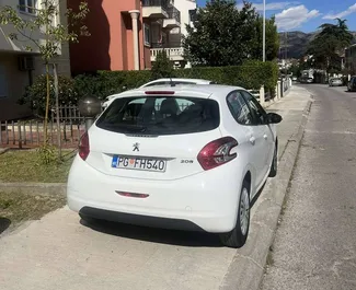 Wynajmij Peugeot 208 2012 w Czarnogórze. Paliwo: Diesel. Moc: 115 KM ➤ Koszt od 20 EUR za dobę.