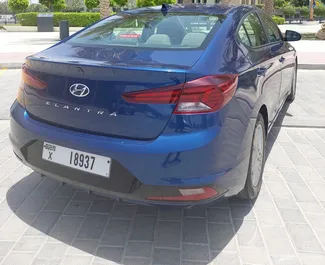 Hyundai Elantra – samochód kategorii Komfort na wynajem w ZEA ✓ Depozyt 2000 AED ✓ Ubezpieczenie: OC, SCDW, Pasażerowie, Od Kradzieży, Młody.