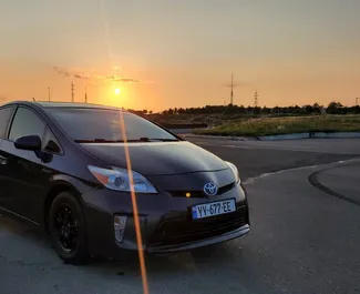 Wypożyczalnia Toyota Prius w Tbilisi, Gruzja ✓ Nr 6600. ✓ Skrzynia Automatyczna ✓ Opinii: 0.