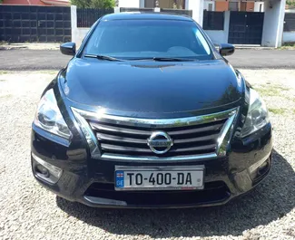 Wynajmij Nissan Altima 2014 w Gruzji. Paliwo: Benzyna. Moc: 182 KM ➤ Koszt od 110 GEL za dobę.