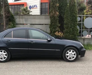 Wynajmij Mercedes-Benz C180 2005 w Albanii. Paliwo: Gaz. Moc: 120 KM ➤ Koszt od 23 EUR za dobę.