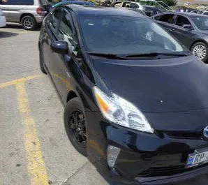 Wypożyczalnia Toyota Prius w Tbilisi, Gruzja ✓ Nr 1912. ✓ Skrzynia Automatyczna ✓ Opinii: 7.