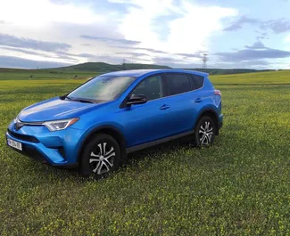 Wynajmij Toyota Rav4 2018 w Gruzji. Paliwo: Benzyna. Moc: 176 KM ➤ Koszt od 92 GEL za dobę.