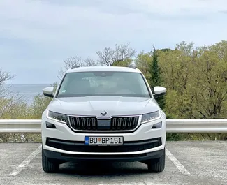 Skoda Kodiaq 2021 do wynajęcia w Budvie. Limit przebiegu nieograniczony.