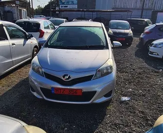 Wypożyczalnia Toyota Vitz w Larnace, Cypr ✓ Nr 3970. ✓ Skrzynia Automatyczna ✓ Opinii: 0.