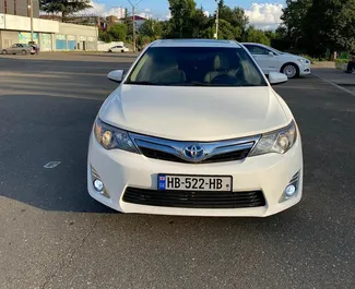 Wynajem samochodu Toyota Camry nr 6795 (Automatyczna) w Kutaisi, z silnikiem 2,5l. Hybryda ➤ Bezpośrednio od Dima w Gruzji.