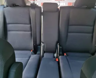 Nissan Serena 2019 do wynajęcia w Larnace. Limit przebiegu nieograniczony.