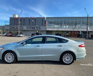 Silnik Hybryda 2,0 l – Wynajmij Ford Fusion Sedan w Kutaisi.