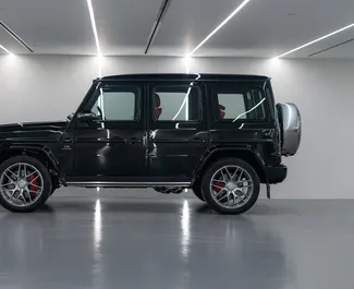 Wynajmij Mercedes-Benz G63 2022 w ZEA. Paliwo: Benzyna. Moc: 577 KM ➤ Koszt od 2035 AED za dobę.