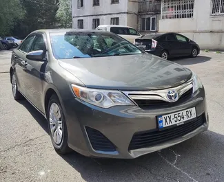 Wynajem samochodu Toyota Camry nr 6692 (Automatyczna) w Tbilisi, z silnikiem 2,5l. Hybryda ➤ Bezpośrednio od Lasha w Gruzji.