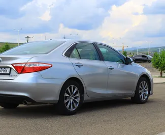 Wynajem samochodu Toyota Camry nr 6673 (Automatyczna) w Tbilisi, z silnikiem 2,5l. Hybryda ➤ Bezpośrednio od George w Gruzji.