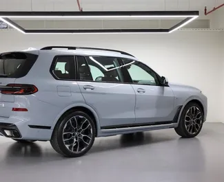 BMW X7 – samochód kategorii Premium, Luksusowy, Crossover na wynajem w ZEA ✓ Depozyt 5000 AED ✓ Ubezpieczenie: OC, CDW.