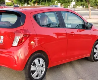 Chevrolet Spark – samochód kategorii Ekonomiczny na wynajem w ZEA ✓ Depozyt 1000 AED ✓ Ubezpieczenie: OC.