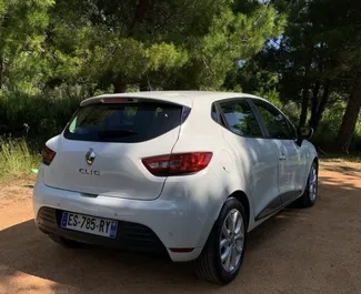 Wynajmij Renault Clio 4 2018 w Czarnogórze. Paliwo: Diesel. Moc: 90 KM ➤ Koszt od 30 EUR za dobę.