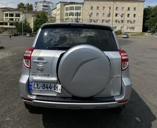 Toyota Rav4 2010 do wynajęcia w Kutaisi. Limit przebiegu nieograniczony.