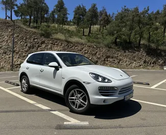 Wypożyczalnia Porsche Cayenne w Tbilisi, Gruzja ✓ Nr 6543. ✓ Skrzynia Automatyczna ✓ Opinii: 0.