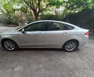 Ford Fusion Sedan 2017 – wynajem od właścicieli na lotnisku w Tbilisi (Gruzja).