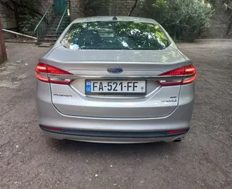 Silnik Hybryda 2,0 l – Wynajmij Ford Fusion Sedan na lotnisku w Tbilisi.