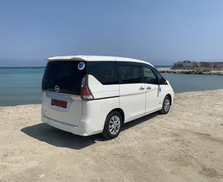 Nissan Serena – samochód kategorii Komfort, Minivan na wynajem na Cyprze ✓ Bez Depozytu ✓ Ubezpieczenie: OC, CDW, SCDW, Pasażerowie, Od Kradzieży, Młody.