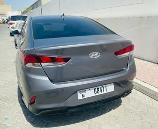 Hyundai Sonata – samochód kategorii Komfort, Premium na wynajem w ZEA ✓ Depozyt 1000 AED ✓ Ubezpieczenie: OC, SCDW.