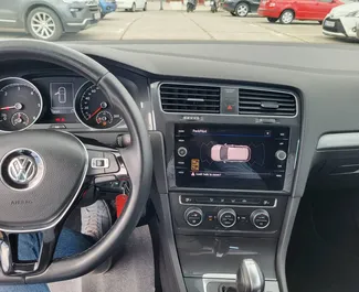 Wynajmij Volkswagen Golf 7 2019 w Czarnogórze. Paliwo: Diesel. Moc: 110 KM ➤ Koszt od 40 EUR za dobę.