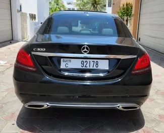 Mercedes-Benz C-Class 2021 do wynajęcia w Dubaju. Limit przebiegu 250 km/dzień.