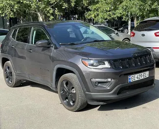 Wynajmij Jeep Compass 2019 w Gruzji. Paliwo: Benzyna. Moc: 180 KM ➤ Koszt od 120 GEL za dobę.