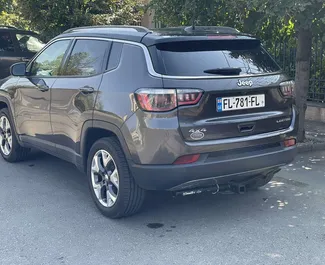 Silnik Benzyna 2,4 l – Wynajmij Jeep Compass w Tbilisi.