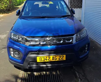 Wynajem samochodu Suzuki Vitara Brezza nr 7380 (Automatyczna) na lotnisku na Mauritiusie, z silnikiem 1,5l. Benzyna ➤ Bezpośrednio od Jeff na Mauritiusie.