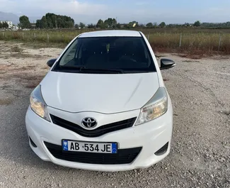 Wypożyczalnia Toyota Yaris na lotnisku w Tiranie, Albania ✓ Nr 7479. ✓ Skrzynia Manualna ✓ Opinii: 2.