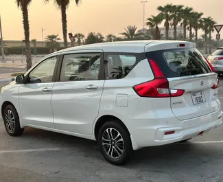 Wynajmij Suzuki Ertiga 2023 w ZEA. Paliwo: Benzyna. Moc:  KM ➤ Koszt od 105 AED za dobę.