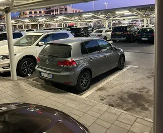 Wynajmij Volkswagen Golf 6 2009 w Albanii. Paliwo: Benzyna. Moc: 120 KM ➤ Koszt od 19 EUR za dobę.