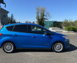 Ford C-Max – samochód kategorii Komfort, Minivan na wynajem w Gruzji ✓ Depozyt 300 GEL ✓ Ubezpieczenie: OC, CDW, Pasażerowie.