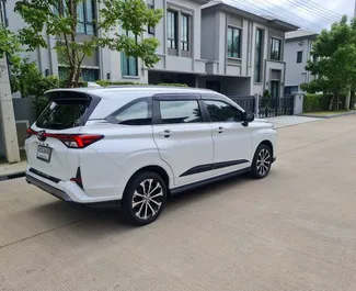 Wynajem samochodu Toyota Veloz nr 6602 (Automatyczna) na lotnisku Don Mueang w Bangkoku, z silnikiem 1,5l. Benzyna ➤ Bezpośrednio od Kasam w Tajlandii.