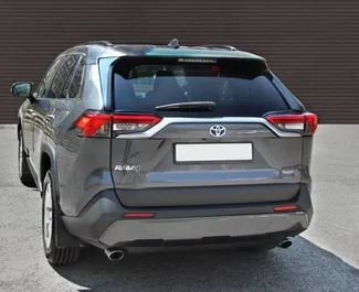 Wynajmij Toyota Rav4 2020 w Armenii. Paliwo: Benzyna. Moc: 171 KM ➤ Koszt od 70 USD za dobę.