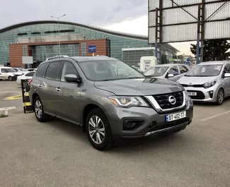 Wynajem samochodu Nissan Pathfinder nr 7667 (Automatyczna) w Tbilisi, z silnikiem 3,3l. Benzyna ➤ Bezpośrednio od George w Gruzji.