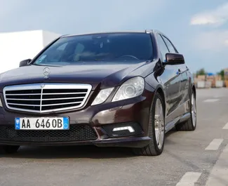 Wynajem samochodu Mercedes-Benz E-Class nr 7861 (Automatyczna) w Tiranie, z silnikiem 2,5l. Diesel ➤ Bezpośrednio od Erjet w Albanii.