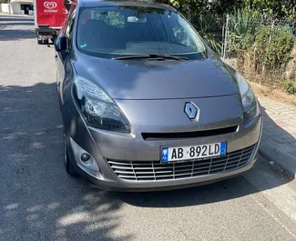 Wypożyczalnia Renault Grand Scenic w Tiranie, Albania ✓ Nr 7664. ✓ Skrzynia Manualna ✓ Opinii: 0.