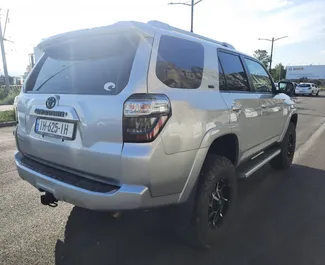 Wypożyczalnia Toyota 4 Runner w Tbilisi, Gruzja ✓ Nr 7750. ✓ Skrzynia Automatyczna ✓ Opinii: 1.