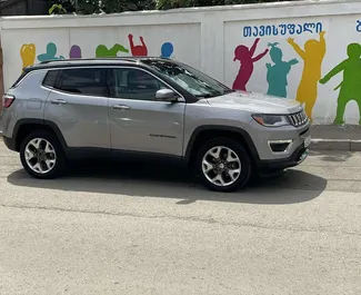 Wynajmij Jeep Compass 2017 w Gruzji. Paliwo: Benzyna. Moc: 180 KM ➤ Koszt od 110 GEL za dobę.