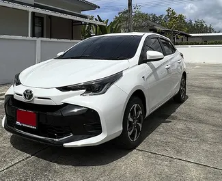 Wypożyczalnia Toyota Yaris na lotnisku w Phuket, Tajlandia ✓ Nr 8139. ✓ Skrzynia Automatyczna ✓ Opinii: 0.