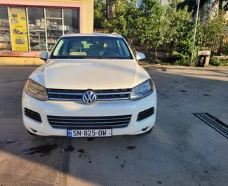 Wynajem samochodu Volkswagen Touareg nr 8083 (Automatyczna) w Tbilisi, z silnikiem 3,6l. Benzyna ➤ Bezpośrednio od Evgenii w Gruzji.